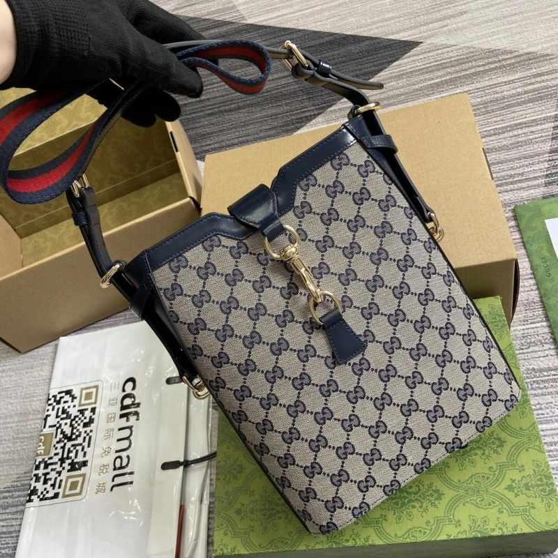 Gvc*1 bucket bags 4011h-0086