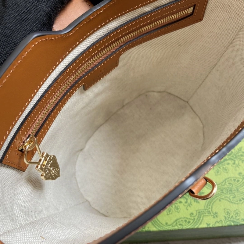 Gvc*1 bucket bags 4011i-0129