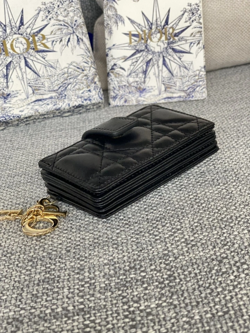 Ch**el wallets 4016a-0858