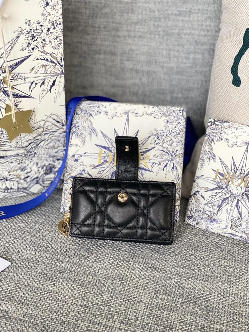 Ch**el wallets 4016a-0858