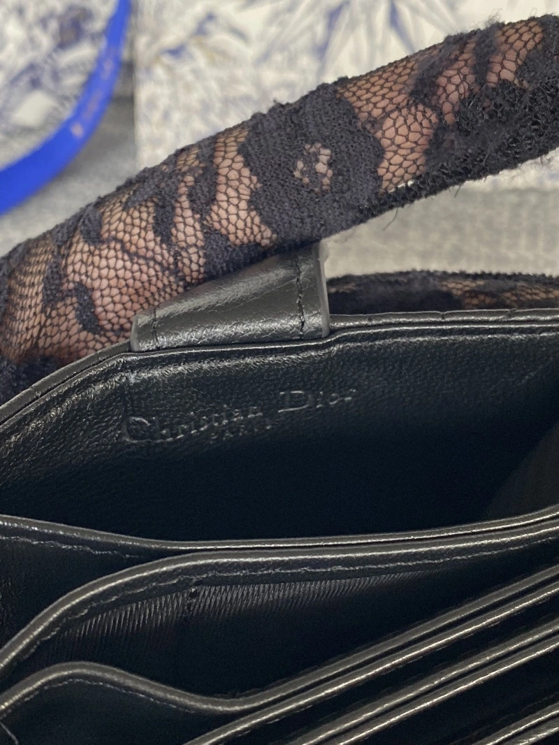 Ch**el wallets 4016a-0858