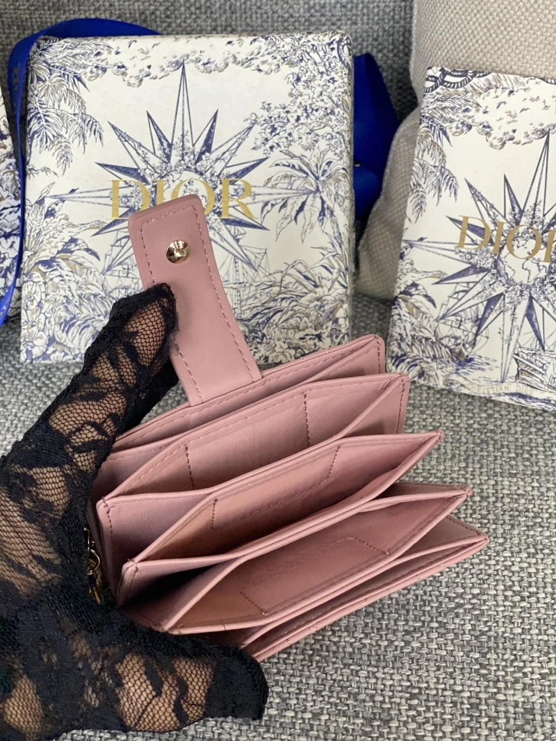 Ch**el wallets 4016a-0859