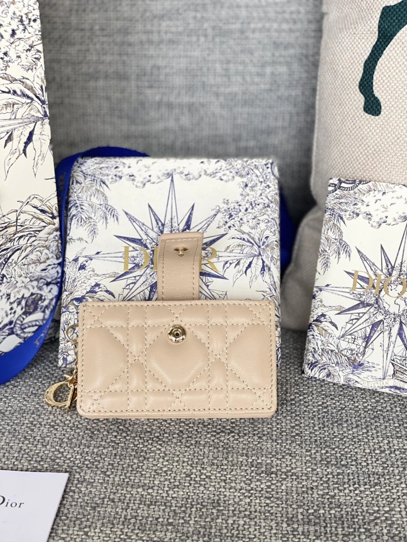 Ch**el wallets 4016a-0860