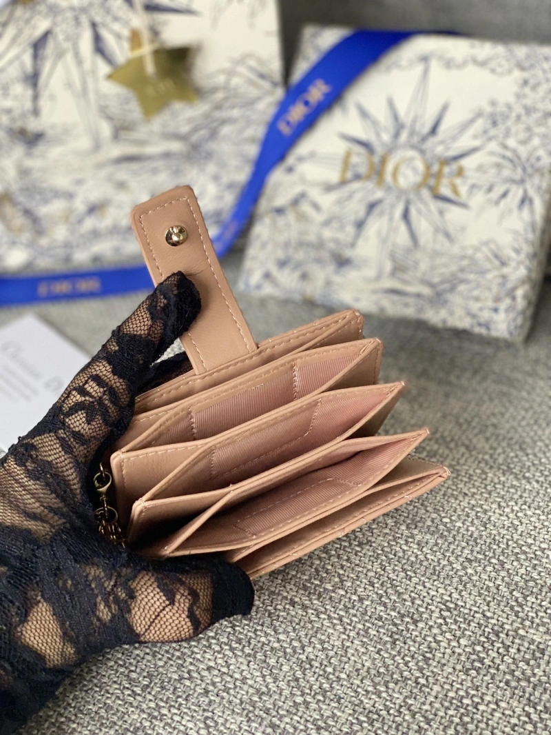 Ch**el wallets 4016a-0862