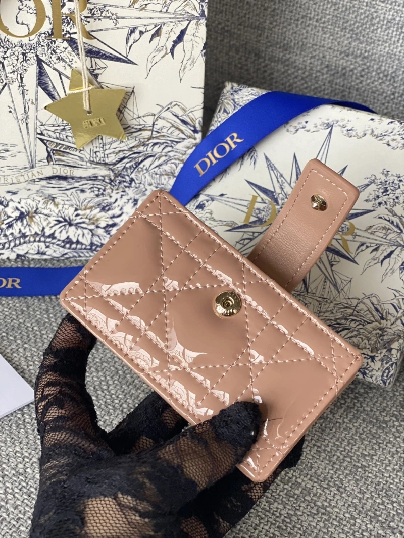 Ch**el wallets 4016a-0862