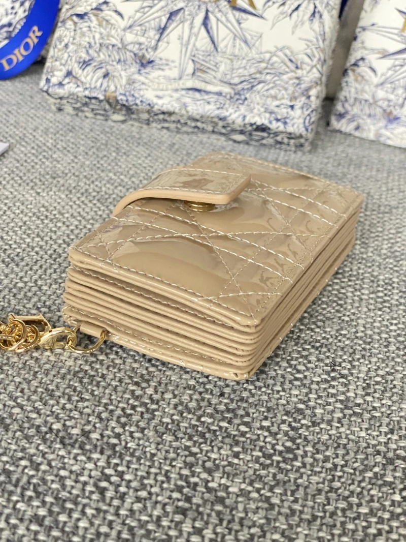 Ch**el wallets 4016a-0865