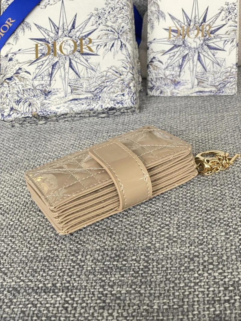 Ch**el wallets 4016a-0865