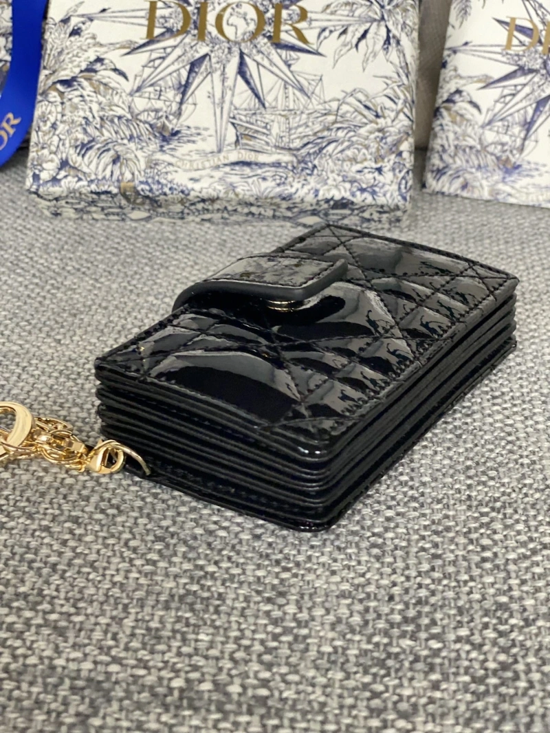 Ch**el wallets 4016a-0866
