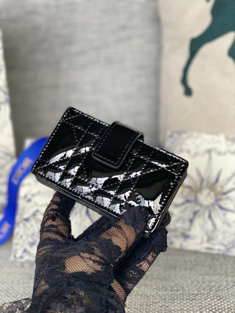 Ch**el wallets 4016a-0866