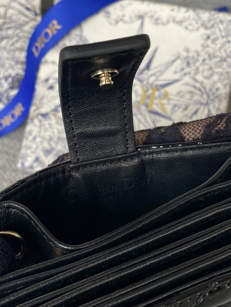 Ch**el wallets 4016a-0866