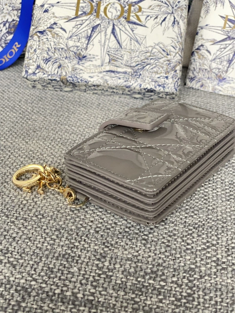 Ch**el wallets 4016a-0867