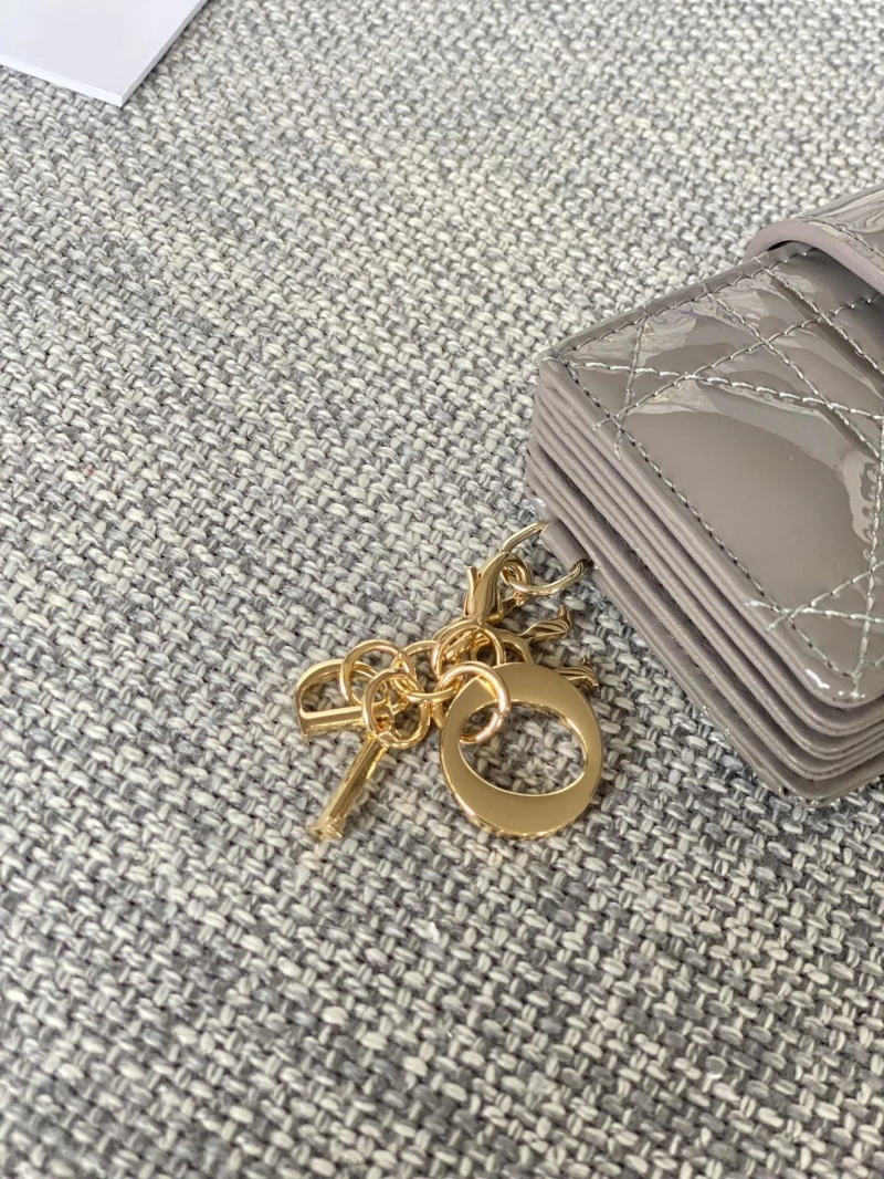 Ch**el wallets 4016a-0867