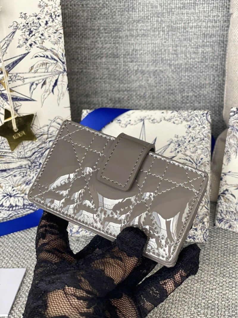 Ch**el wallets 4016a-0867