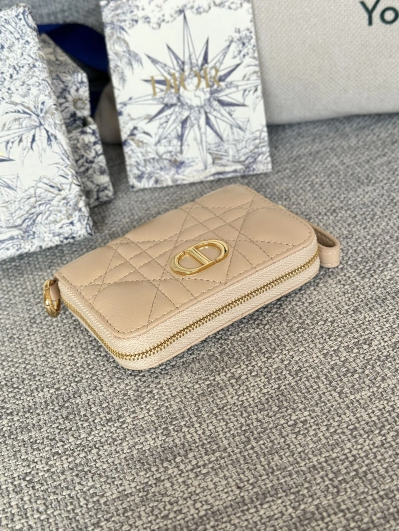 Ch**el wallets 4016a-0870