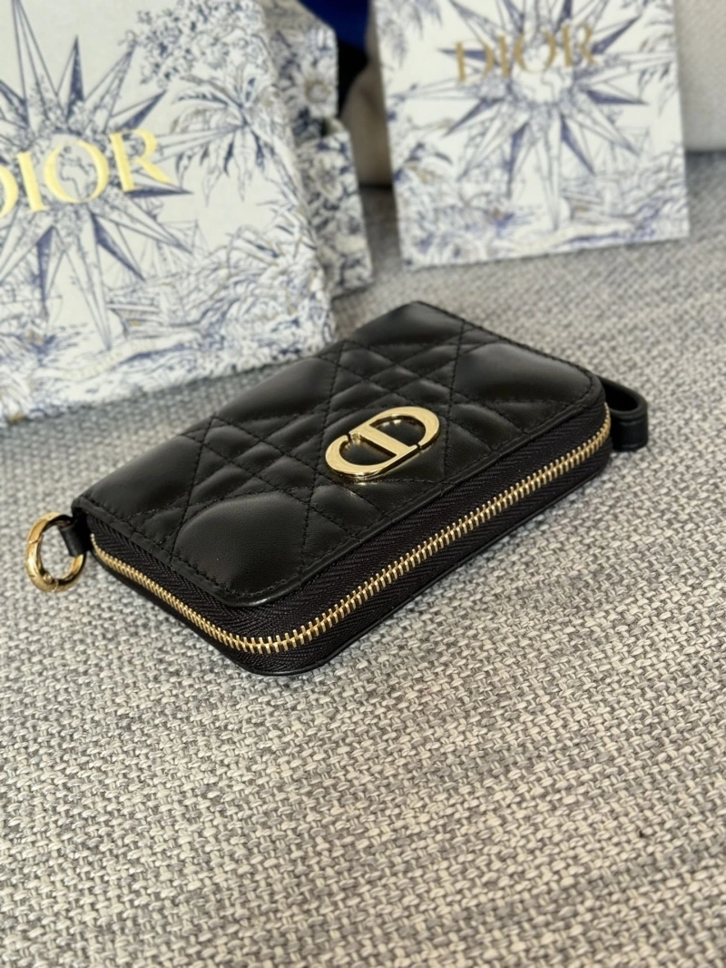 Ch**el wallets 4016a-0871