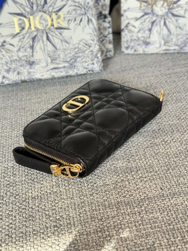 Ch**el wallets 4016a-0871