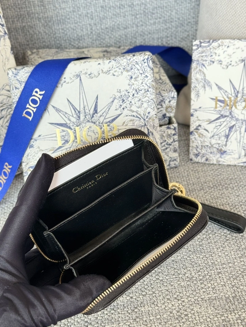 Ch**el wallets 4016a-0871