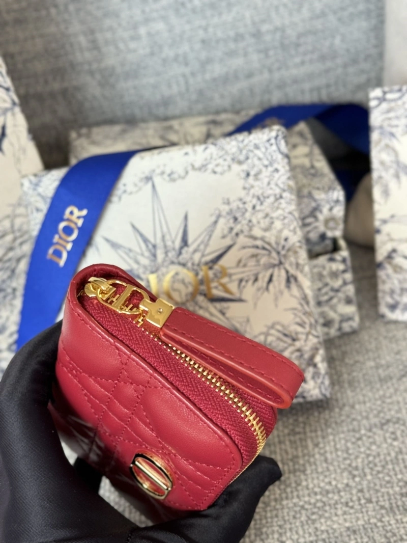 Ch**el wallets 4016a-0872