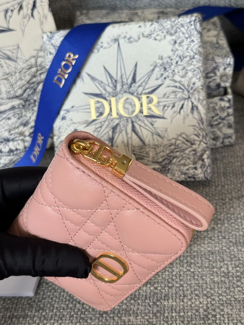 Ch**el wallets 4016a-0873