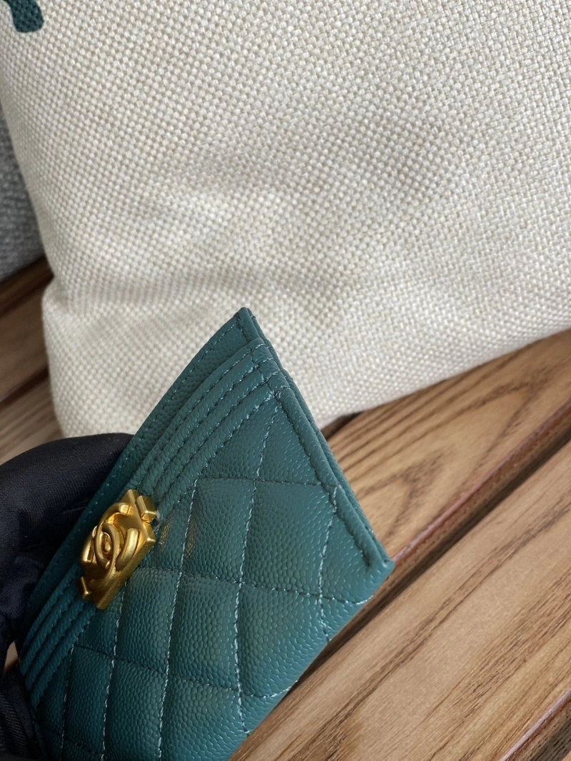 Ch**el wallets 4016a-0877