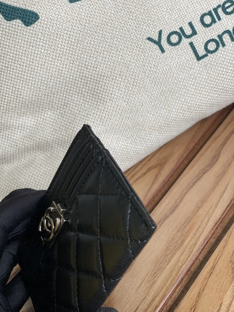Ch**el wallets 4016a-0879