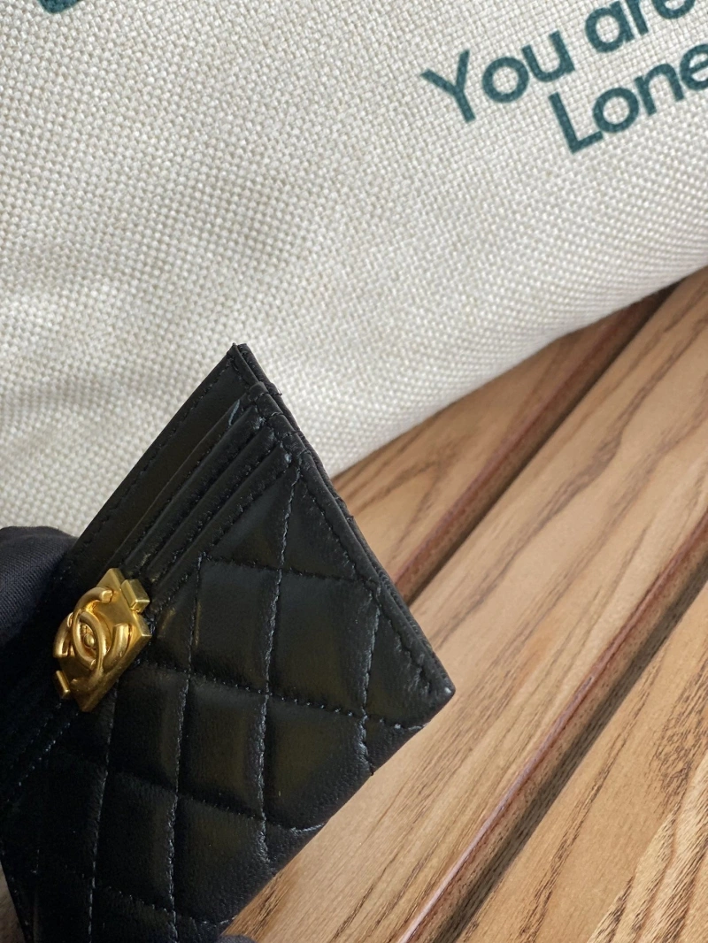 Ch**el wallets 4016a-0880