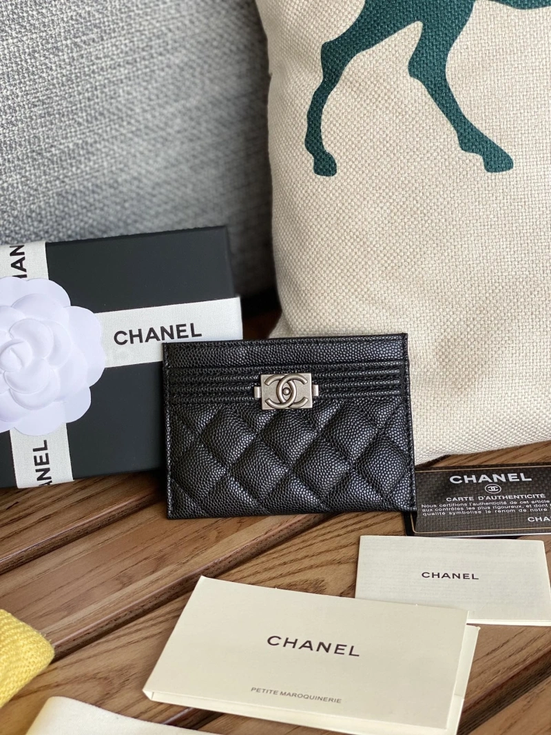Ch**el wallets 4016a-0882