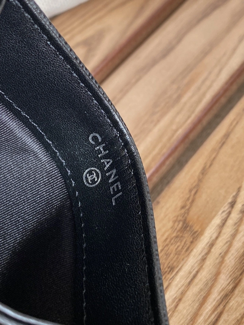 Ch**el wallets 4016a-0882