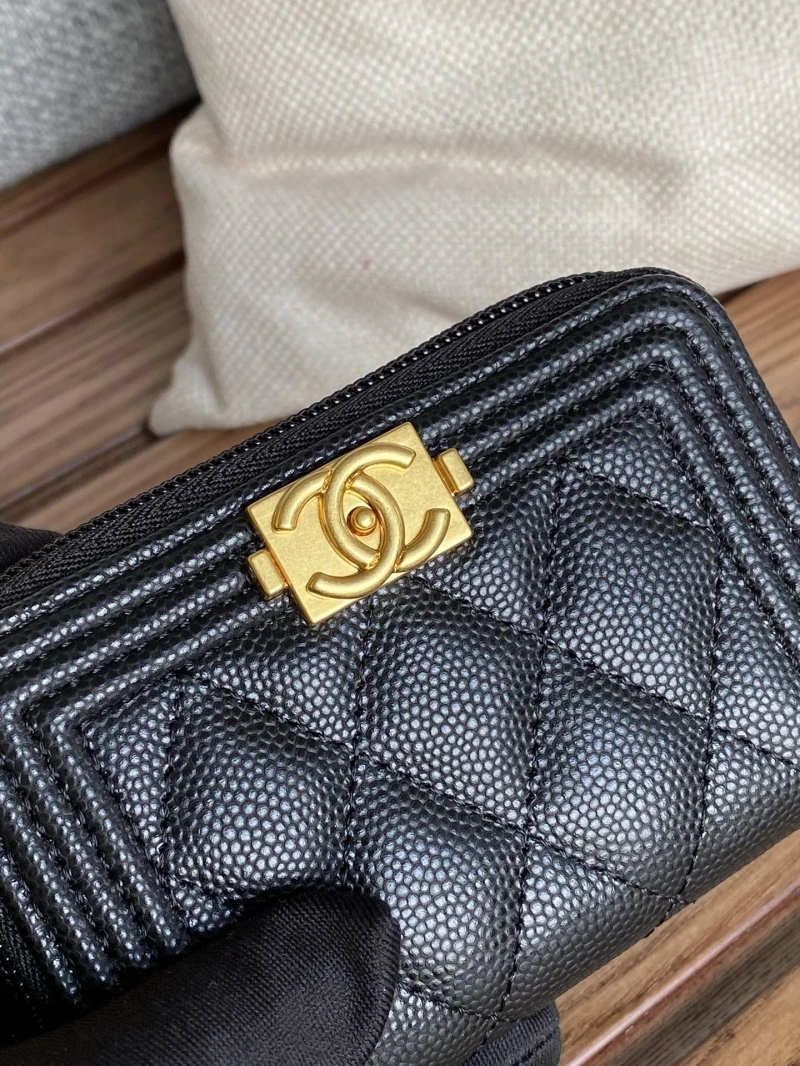 Ch**el wallets 4016a-0883