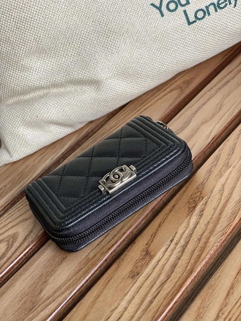 Ch**el wallets 4016a-0884