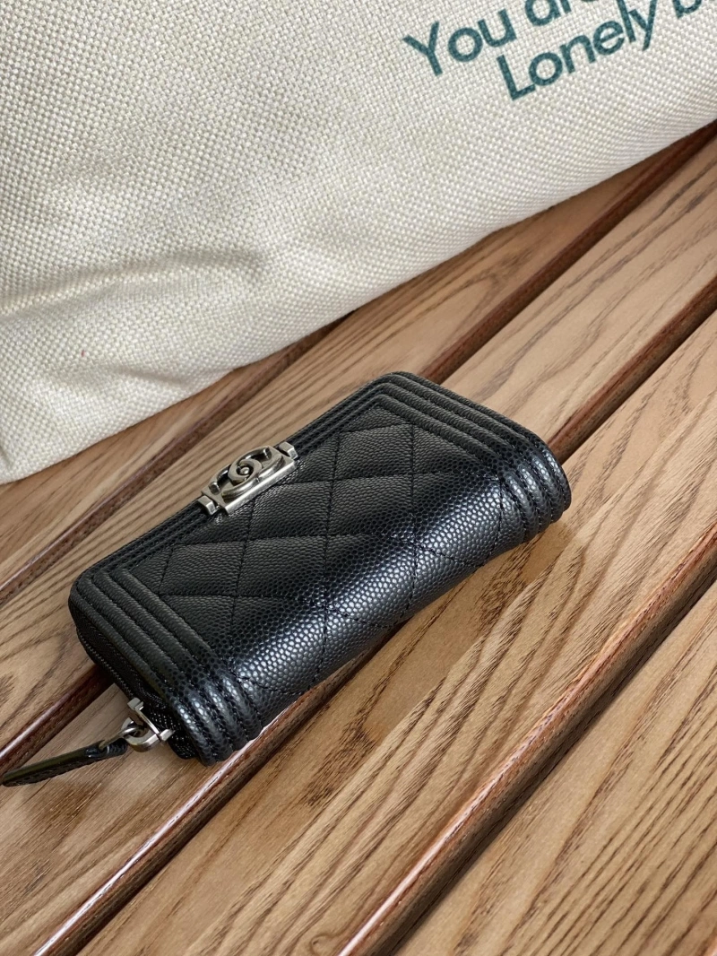 Ch**el wallets 4016a-0884