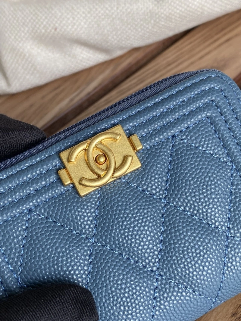 Ch**el wallets 4016a-0885