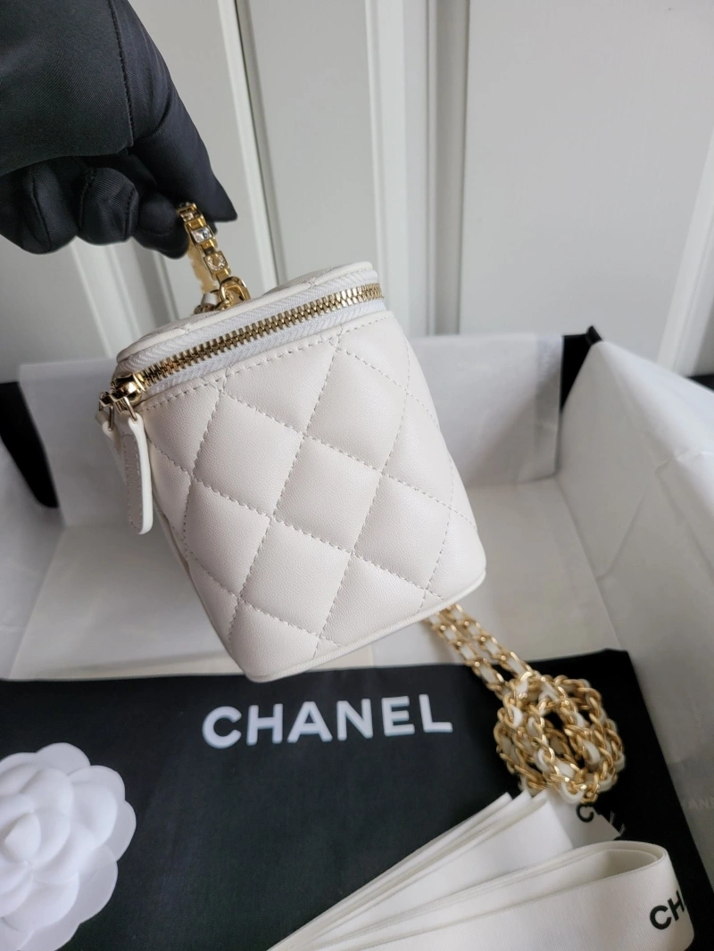 Ch**el cosmetic bags 4017-0041