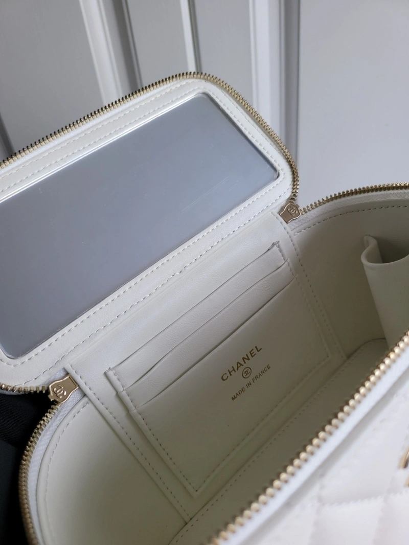Ch**el cosmetic bags 4017-0046