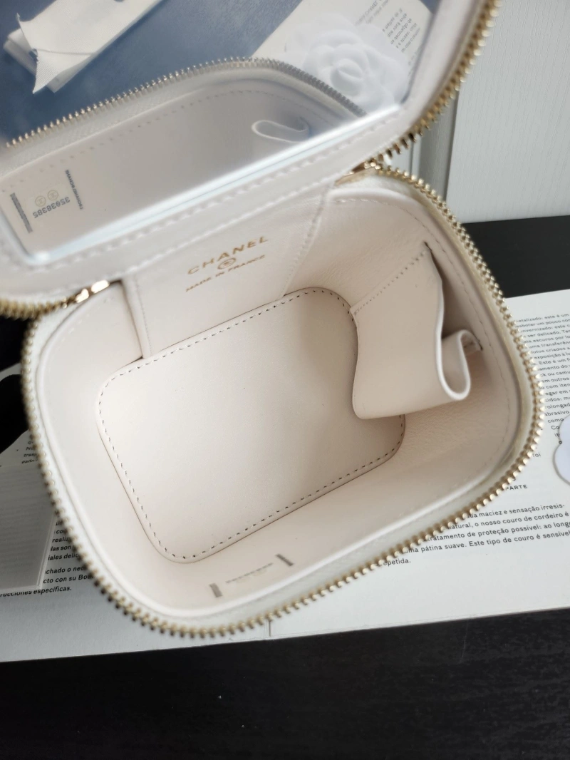 Ch**el cosmetic bags 4017-0075