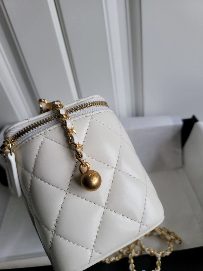 Ch**el cosmetic bags 4017-0228