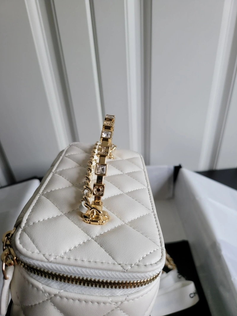 Ch**el cosmetic bags 4017-0229