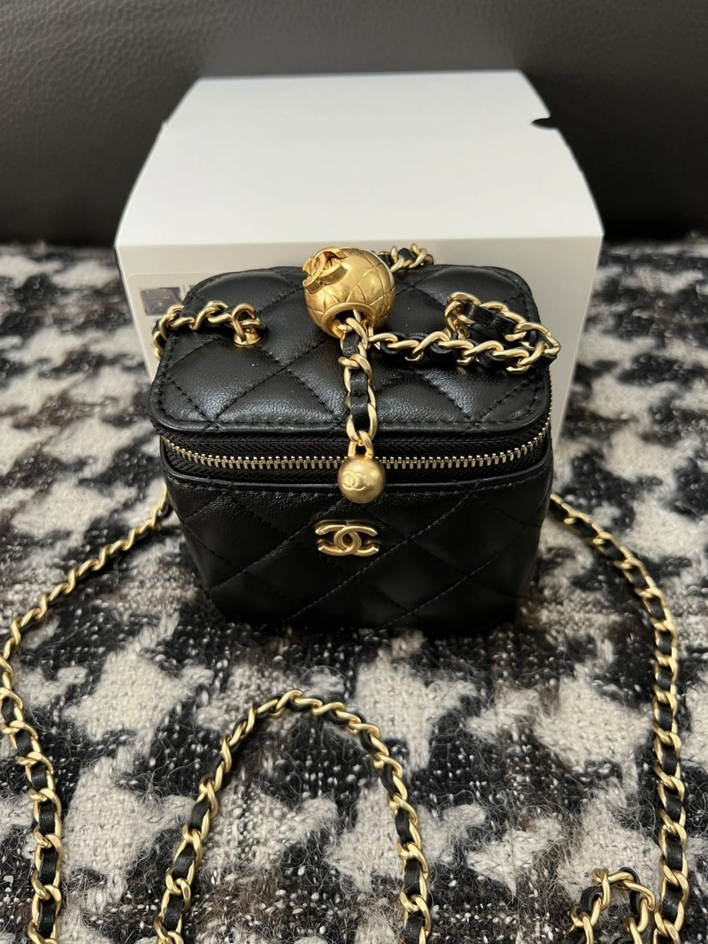 Ch**el cosmetic bags 4017-0346