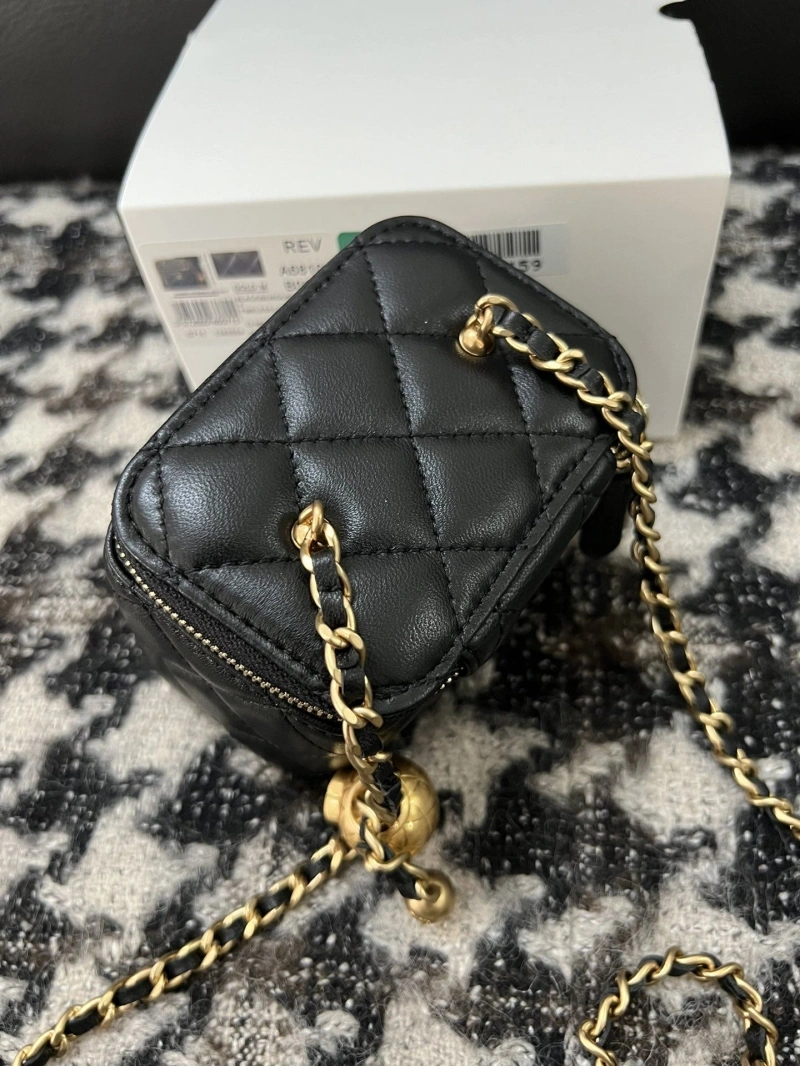 Ch**el cosmetic bags 4017-0346