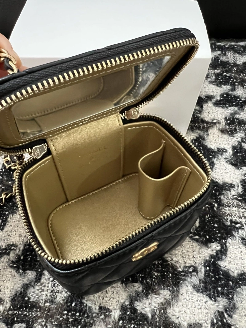 Ch**el cosmetic bags 4017-0346