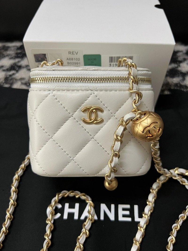 Ch**el cosmetic bags 4017-0347