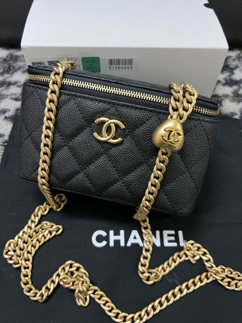 Ch**el cosmetic bags 4017-0348