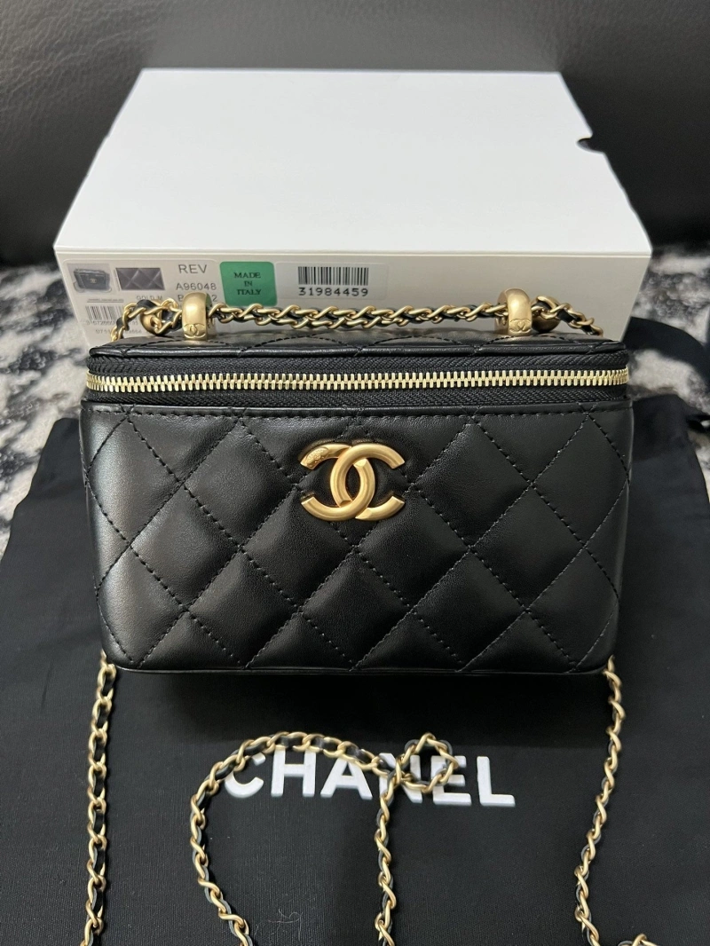 Ch**el cosmetic bags 4017-0352