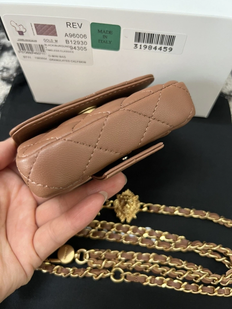 Ch**el wallets 4017-0357