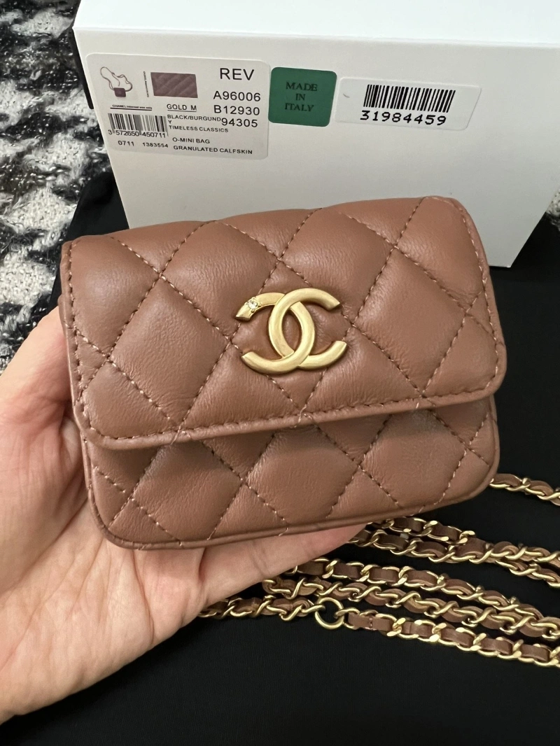 Ch**el wallets 4017-0357