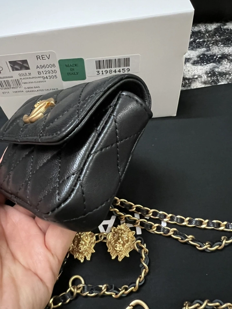 Ch**el wallets 4017-0359