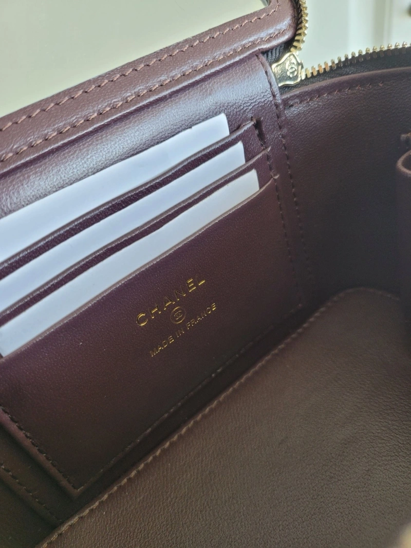 Ch**el cosmetic bags 4017-0360