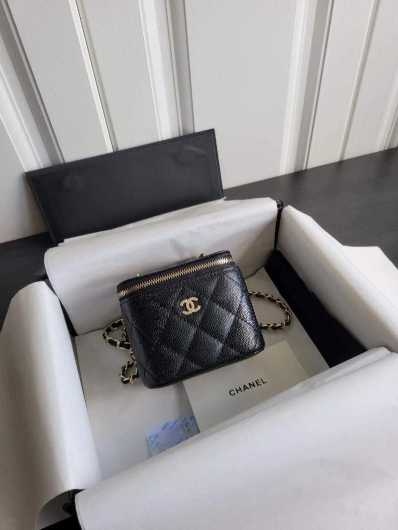 Ch**el cosmetic bags 4017-0361