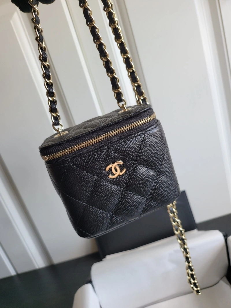 Ch**el cosmetic bags 4017-0361