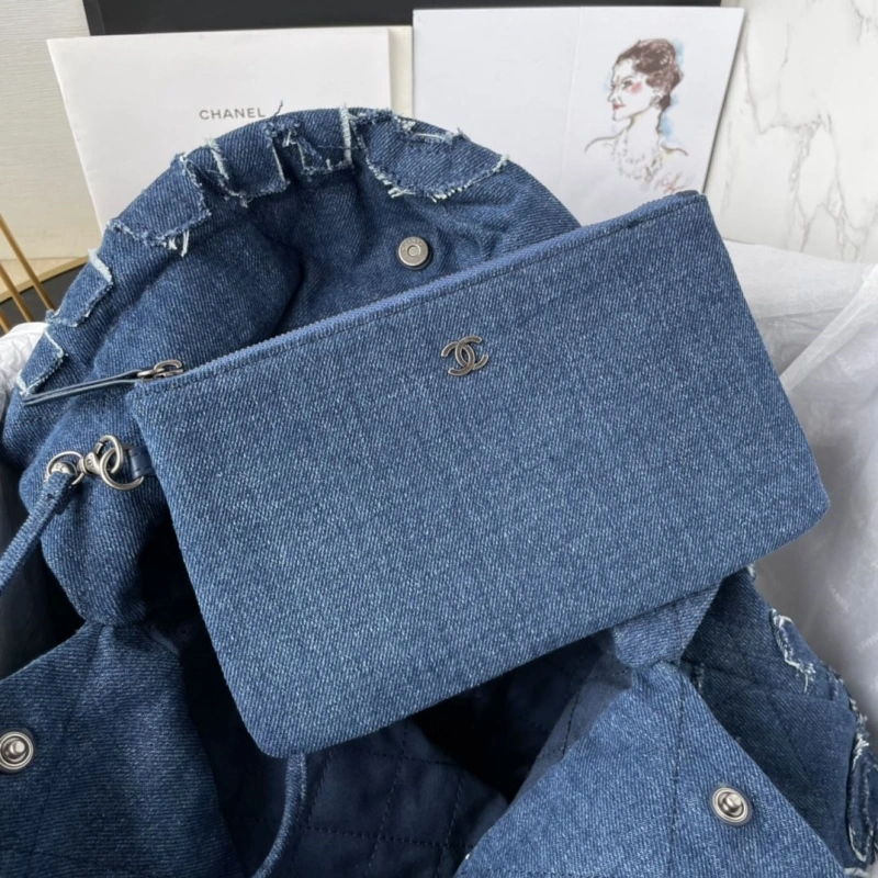 Ch**el shopping bags 4017-0382